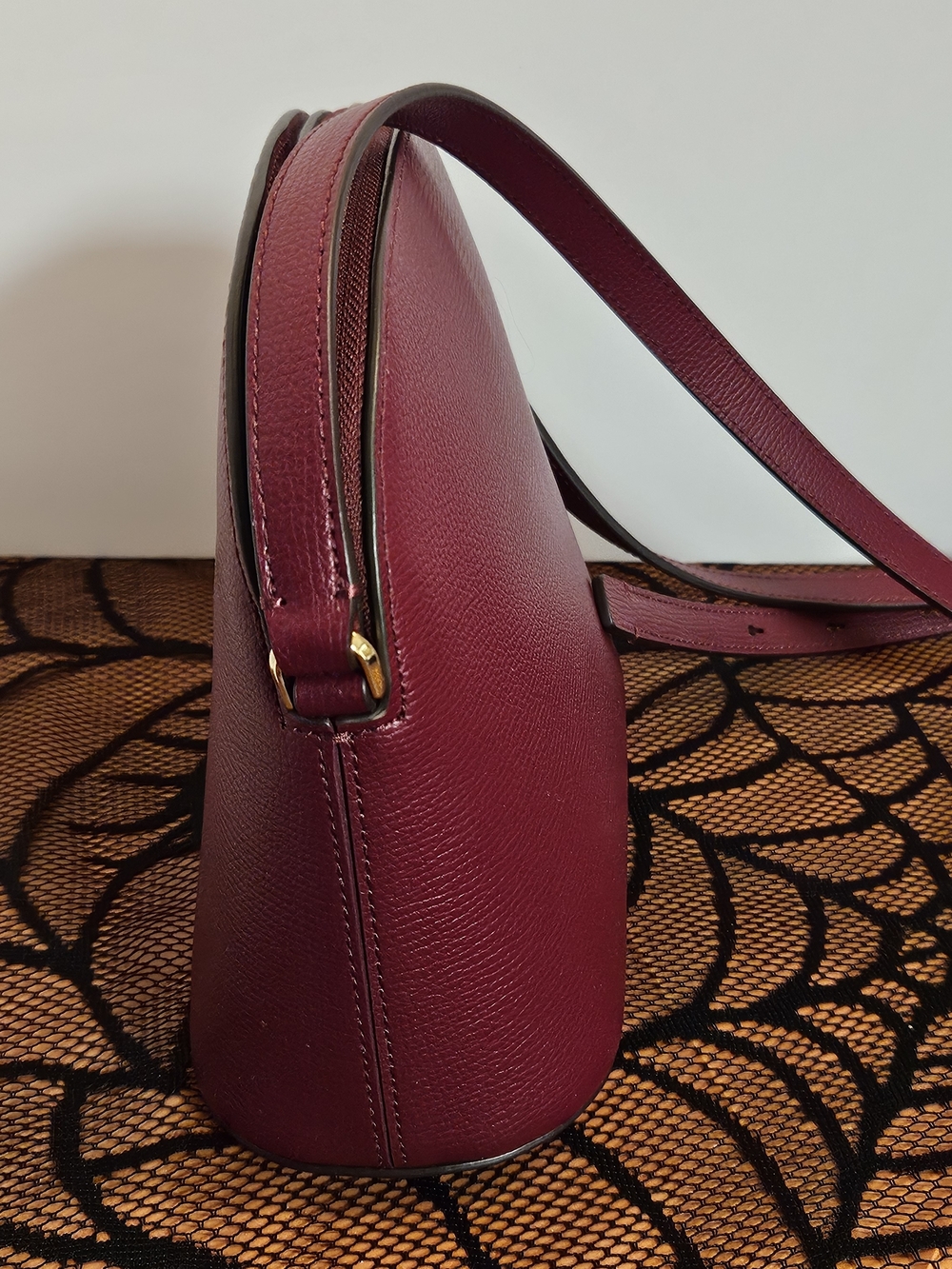 Kate Spade Burgundy Crossbody Small Bag Like New Used Once - Picture 4 of 5